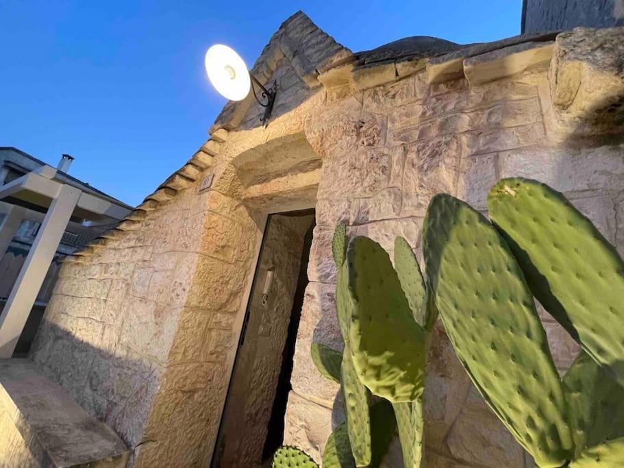 チステルニーノIconico - Authentic Trulli Experienceアパートメント エクステリア 写真